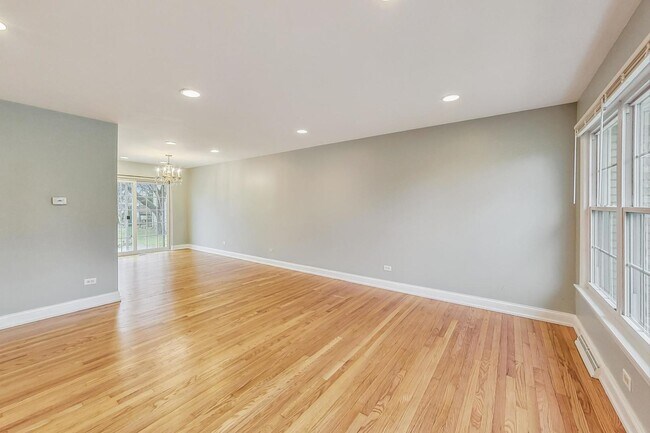 Foto del edificio - 329 Oak Ave