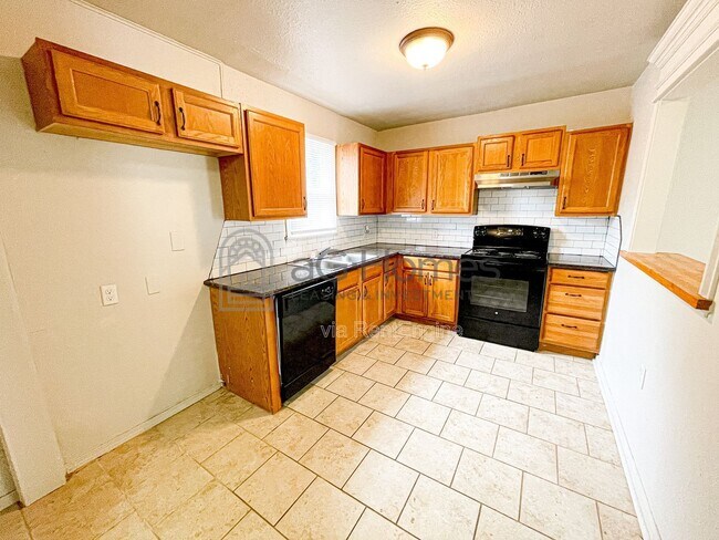Foto del edificio - 1417 NW 95th St