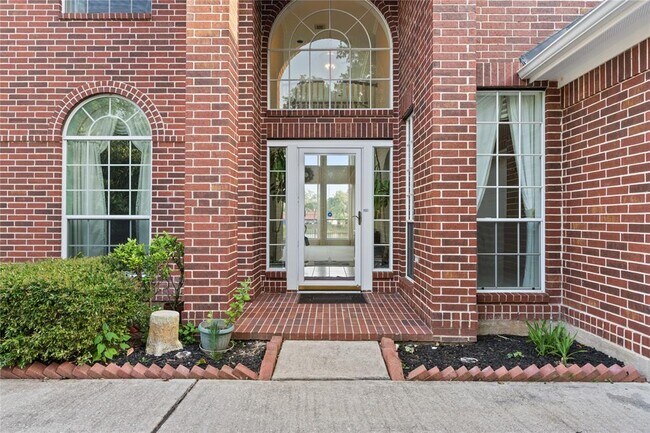 Building Photo - 3306 Summer Bay Dr