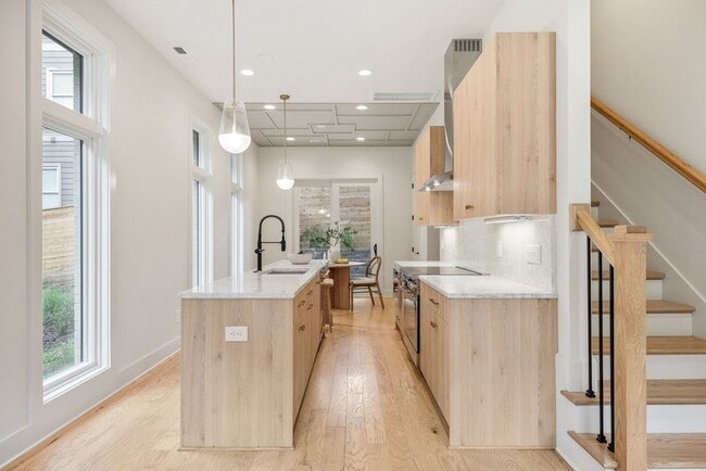 Photo - Stunning End Unit Townhome in Salemtown