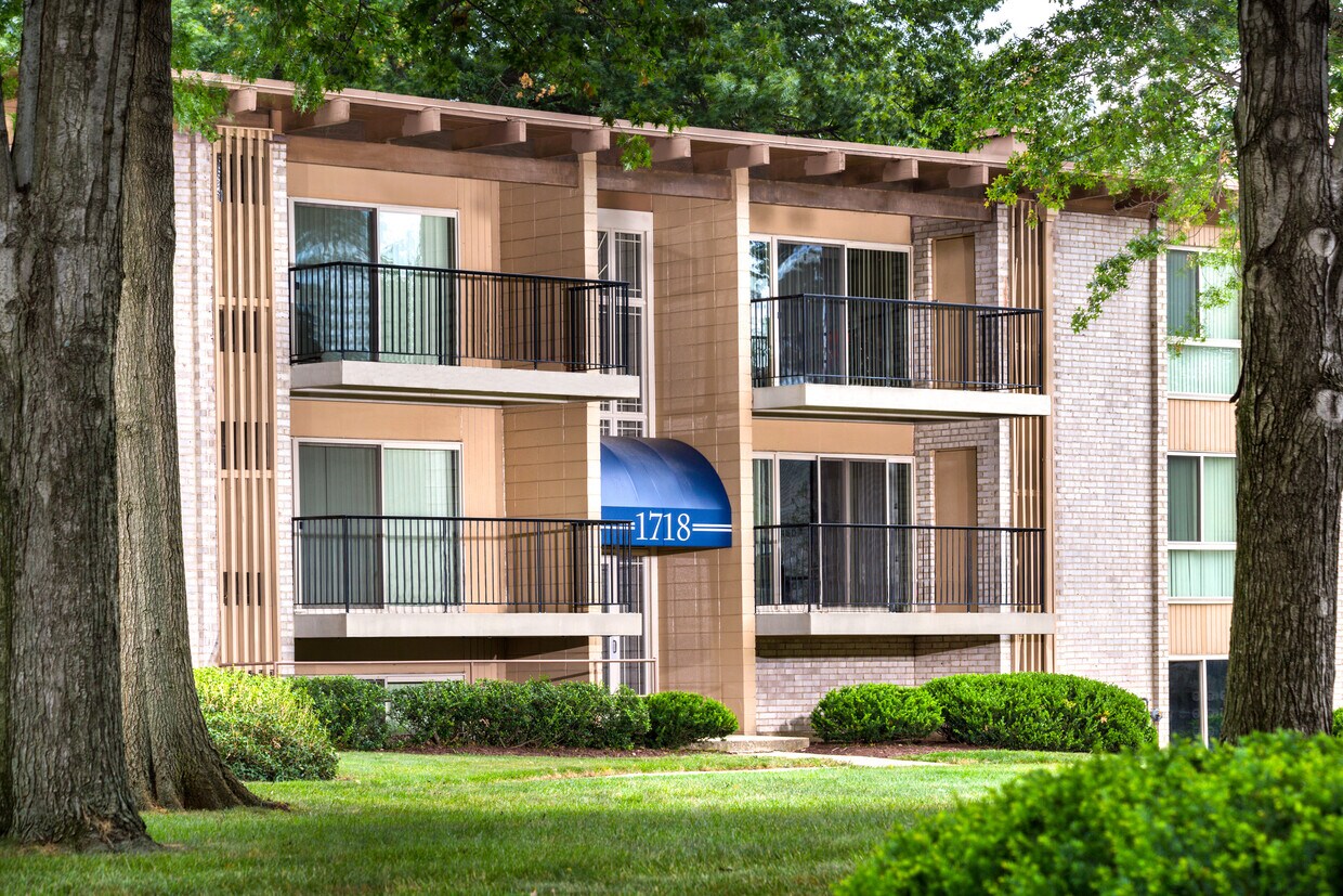 Lansdowne Village Apartments Landover, MD