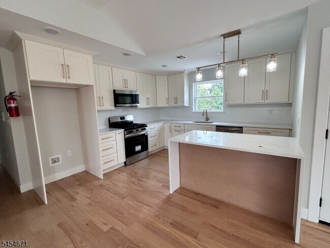 Foto del edificio - 25 Brookside Ave