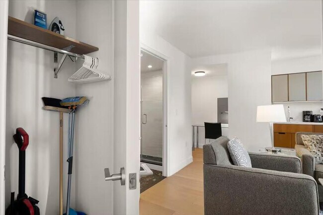 Foto del edificio - 420 E 54th St