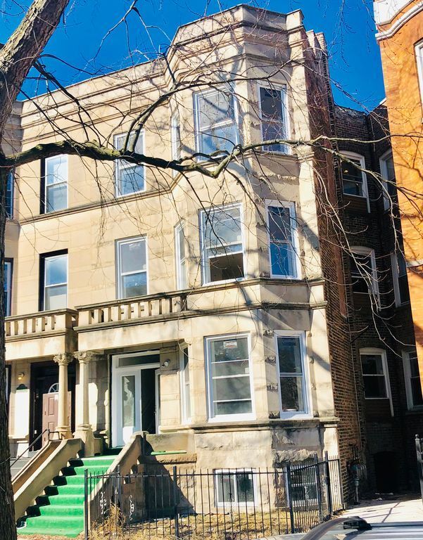 Foto principal - 6136 S Ingleside Ave