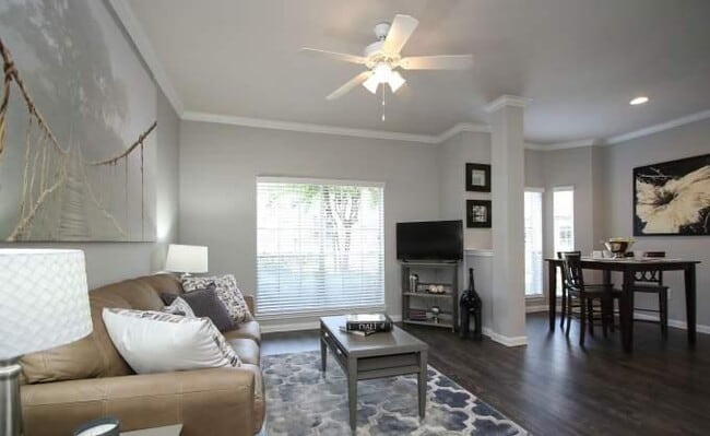 Building Photo - 1 bedroom in Houston TX 77090