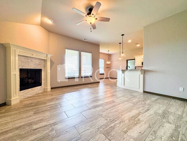 Building Photo - 3-Bedroom Home with All Appliances Included