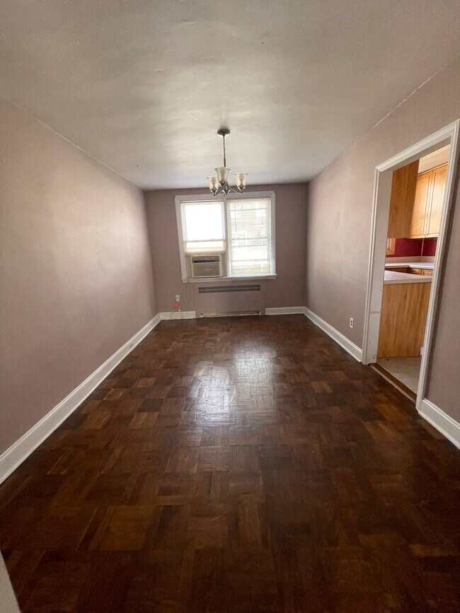 Foto del edificio - 3317 Sheffield Ave