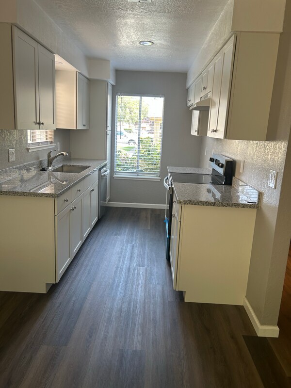 Foto del edificio - 1659 Blackoak Dr
