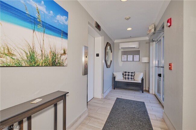 Building Photo - 14817 Laguna Dr