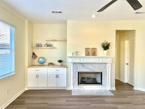 Building Photo - 16642 Village View Trail