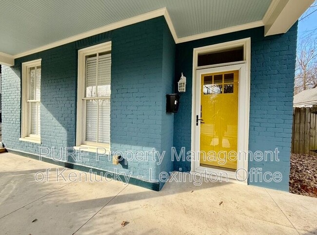 Building Photo - 611 N Broadway