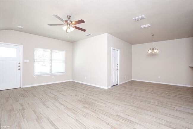 Foto del edificio - 3 br, 2 bath Duplex - 2551 Leroy Lane B