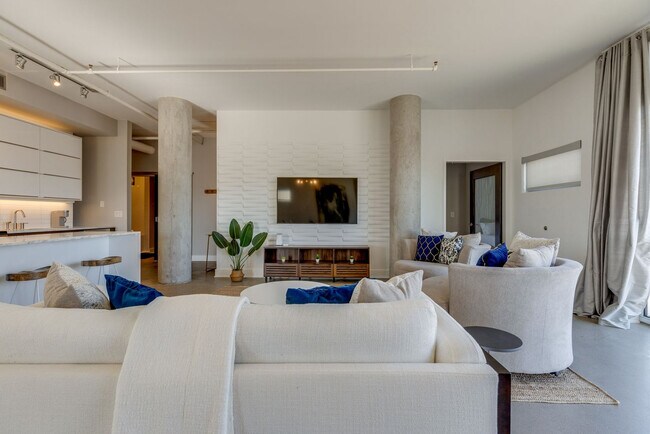 Foto del edificio - 2115 Yeaman Pl
