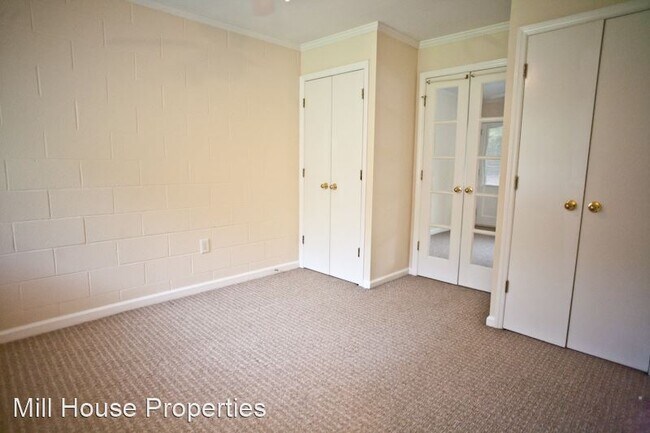 Building Photo - 1 br, 1 bath House - 600 Shepherd Lane #12