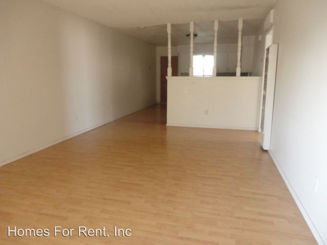 Primary Photo - 167 N Westwood St