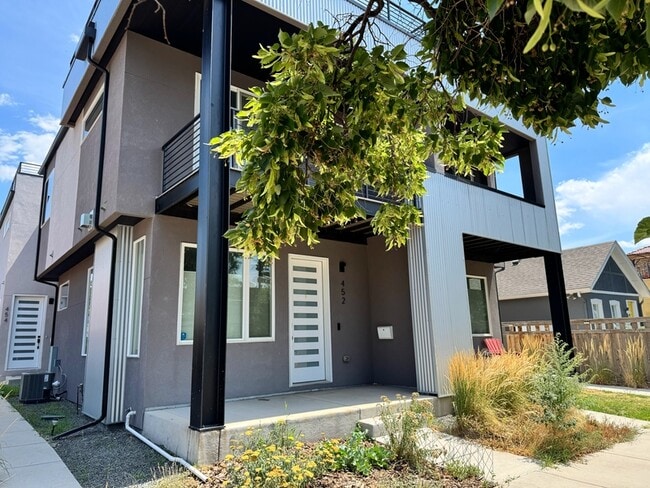 Building Photo - 452 Inca St