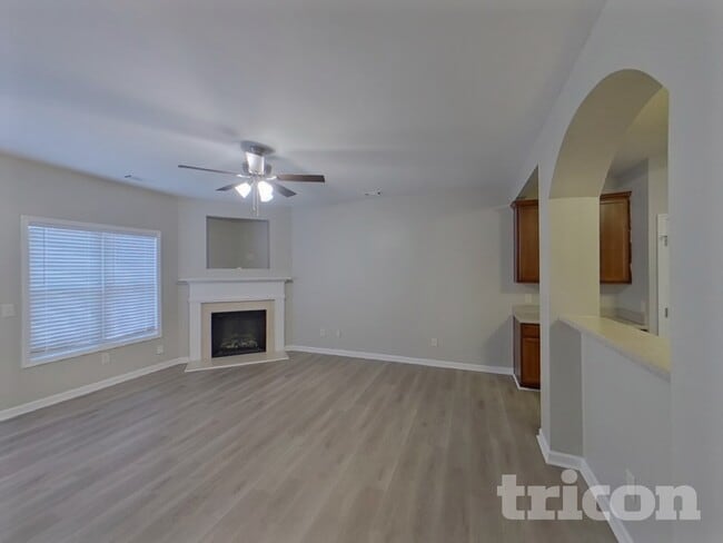 Building Photo - 2215 Oakland Downs Way