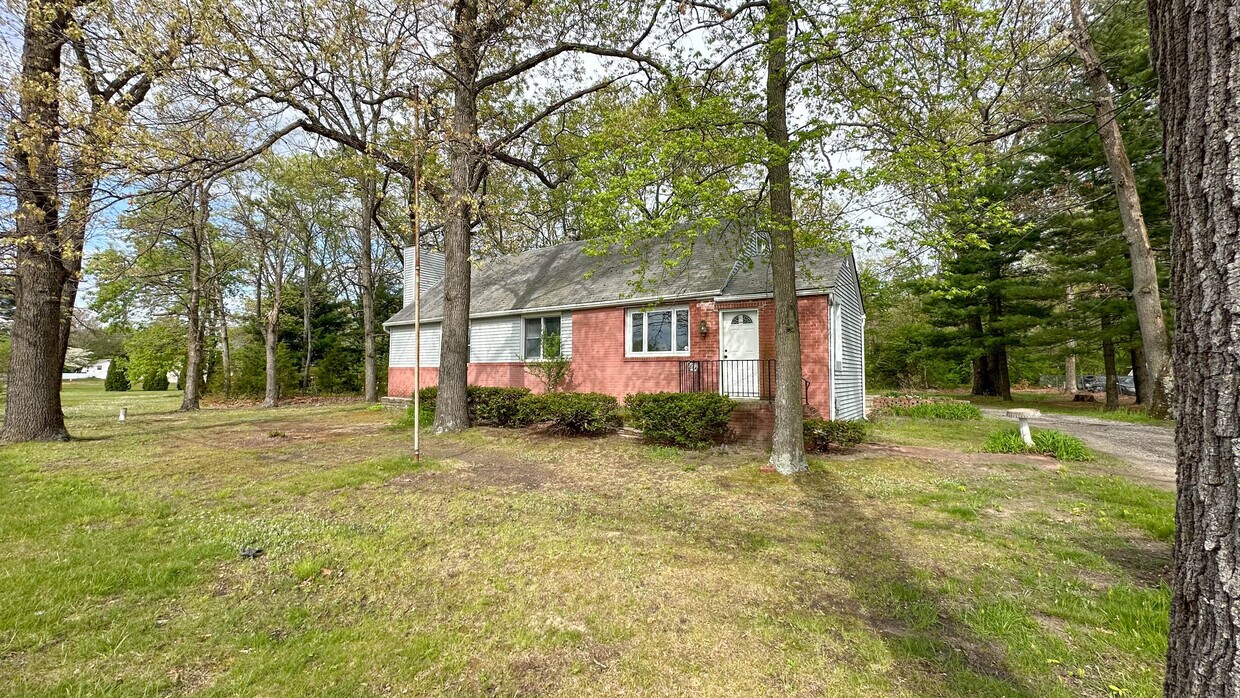 226 S Tuckahoe Rd, Williamstown, NJ 08094 House Rental in