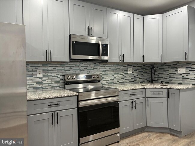 Foto del edificio - 5812 Willows Ave