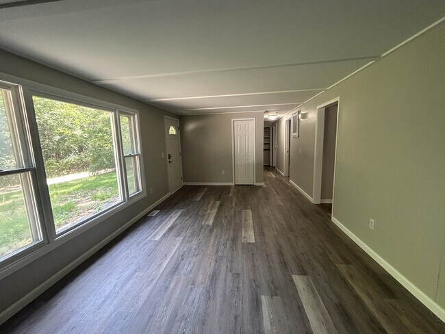 Foto del edificio - 385 N Lakeshore Dr