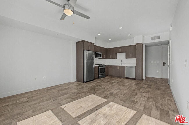 Building Photo - 10601 Washington Blvd