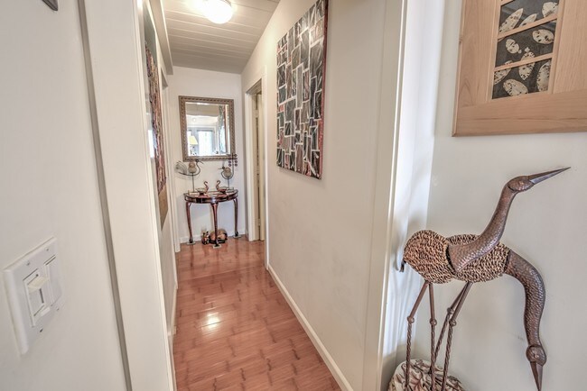 Foto del edificio - 2111 Byron St