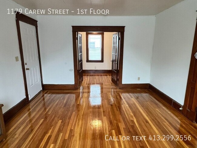 Building Photo - Immaculate 3 Bedroom Home in Springfield. ...