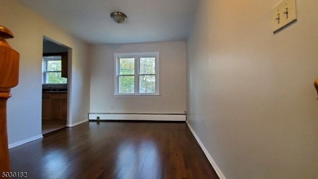 Building Photo - 43 Conforti Ave