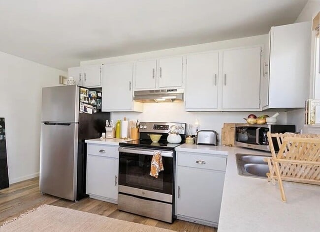 Foto del edificio - Charming 2 Bedroom Apartment in Duplex Ava...