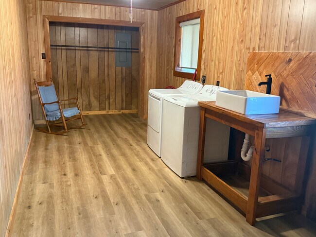 Foto del edificio - 1748 LA-610