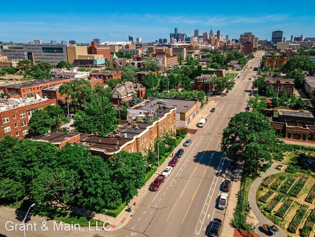 Foto del edificio - 3 br, 2.5 bath House - 4154 Second Ave.