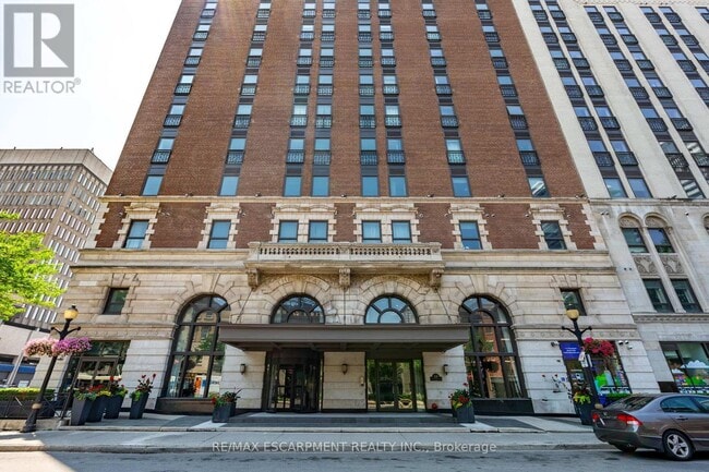 Photo du bâtiment - 118 King St E