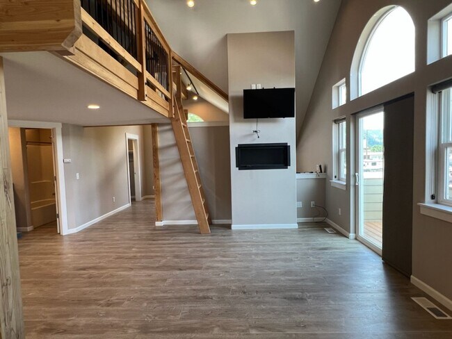 Foto del edificio - 215 W Whitman St