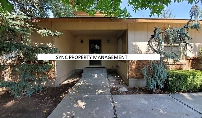 Building Photo - 1876 Malad Ln