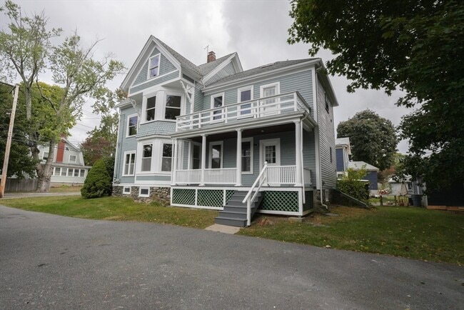 Building Photo - 15 Sherman St