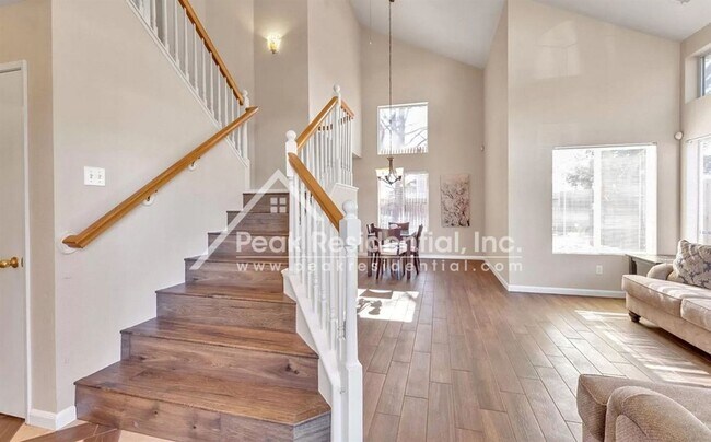 Building Photo - 4 br, 2.5 bath House - 8283 Caribou Peak Way