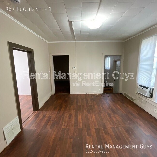 Foto del edificio - 967 Euclid St