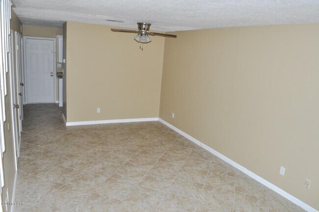 Building Photo - 2516 Johnson Dr