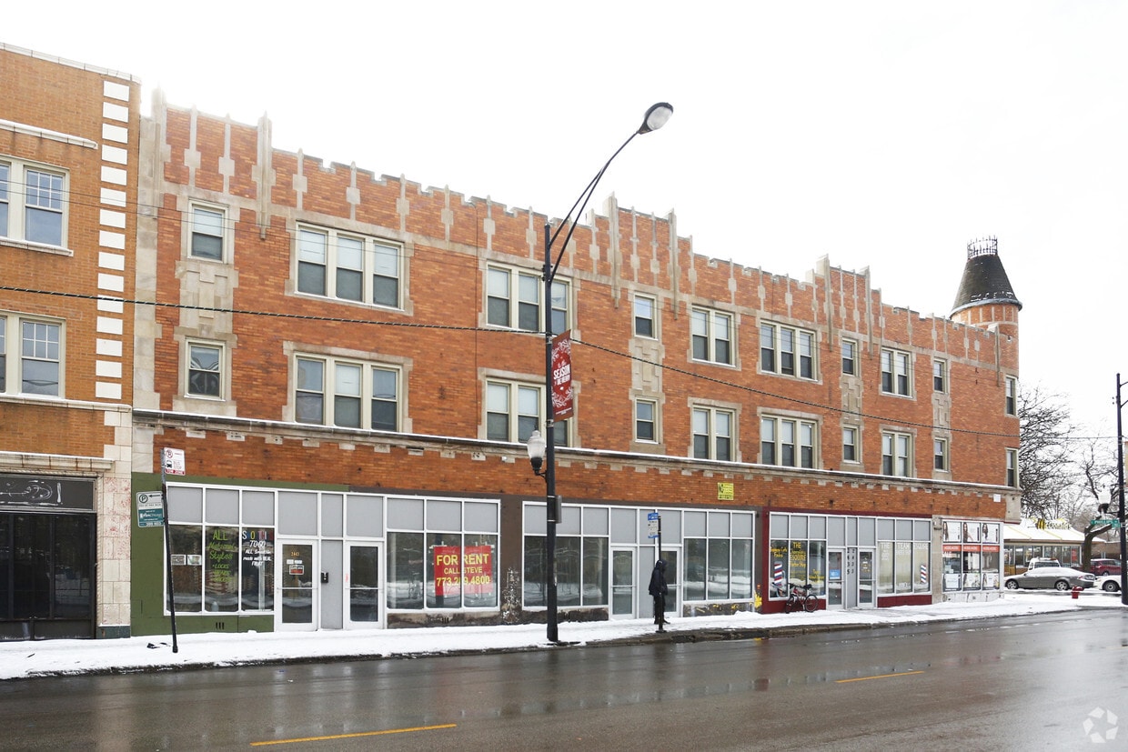 Primary Photo - 7901-7909 S Phillips Ave