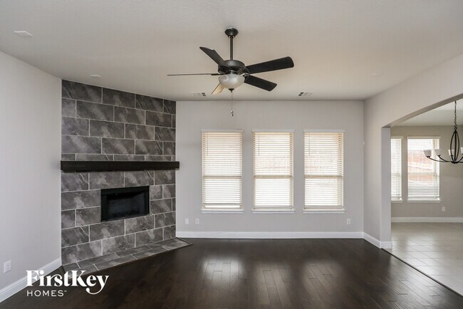 Foto del edificio - 317 Strait Ln