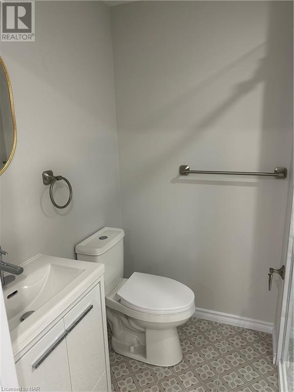 4552 Portage Rd, Niagara Falls, ON L2E 6A8 House for Rent in Niagara