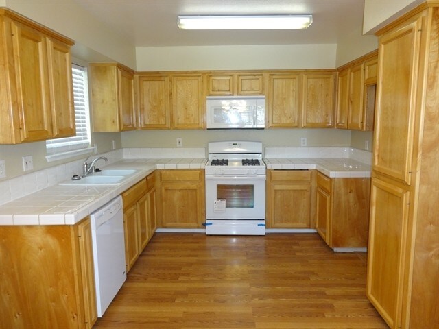 Foto del edificio - 555 Wiedmann Avenue