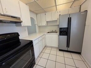 Building Photo - 104 Miami Gardens Dr