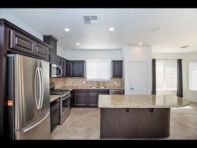 Building Photo - 5 Bedroom Home in Livingston Ranch for Rent!