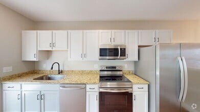 Building Photo - 830 Levitan Dr