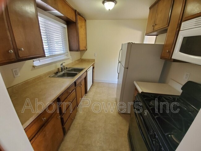 Building Photo - 5439 Olympic Way