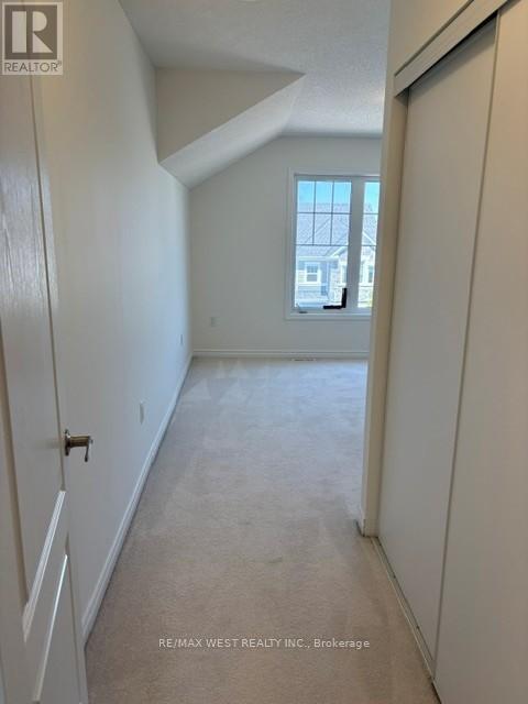 Building Photo - 16 Hills Thistle Dr