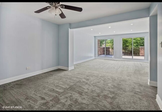 Building Photo - 3217 W Bryn Mawr Ave