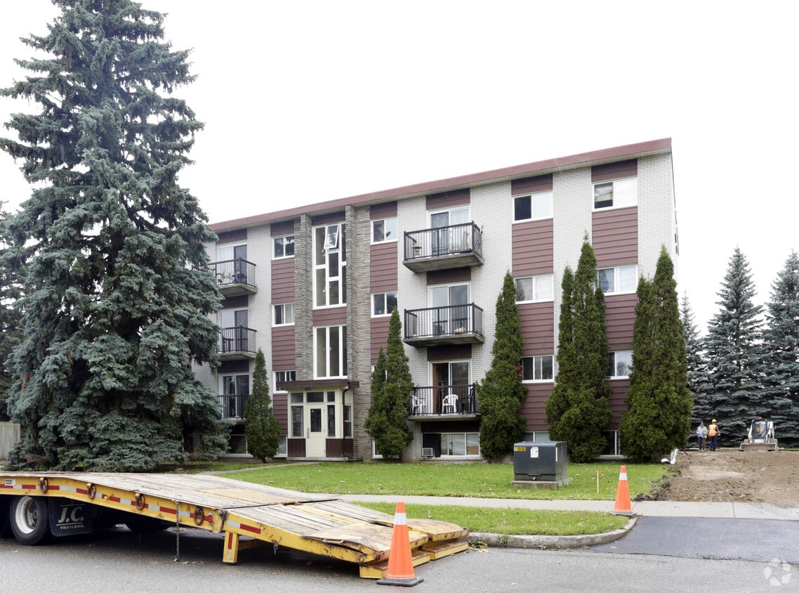 425 Hazel St, Waterloo, ON N2L 3P7 Apartments 425 Hazel St Waterloo