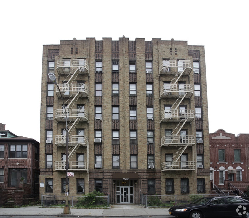 Building Photo - 1500 Carroll St